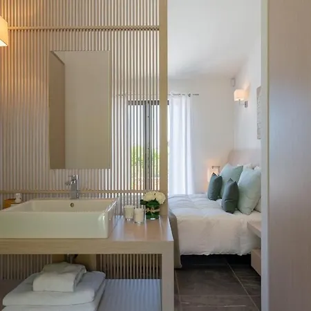 Luxueuse De 400m Au Coeur Du Village De St Tropez
