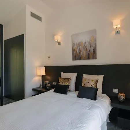Luxueuse De 400m Au Coeur Du Village De St Tropez Saint-Tropez