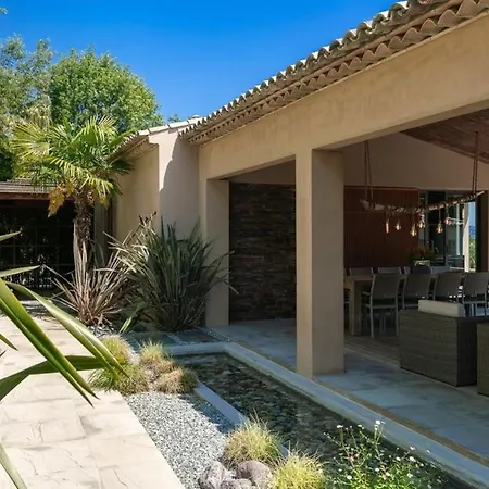 Вилла Luxueuse De 400m Au Coeur Du Village De St Tropez