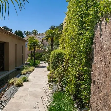 Luxueuse De 400m Au Coeur Du Village De St Tropez Σαιν-Τροπέ