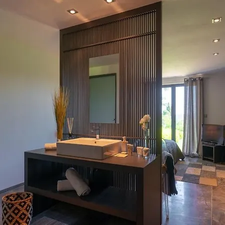 Luxueuse De 400m Au Coeur Du Village De St Tropez Сен-Тропе