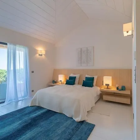Luxueuse De 400m Au Coeur Du Village De St Tropez Σαιν-Τροπέ